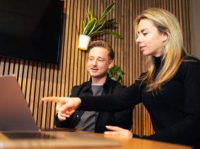 Moet Er Online Een Tandje Bij?